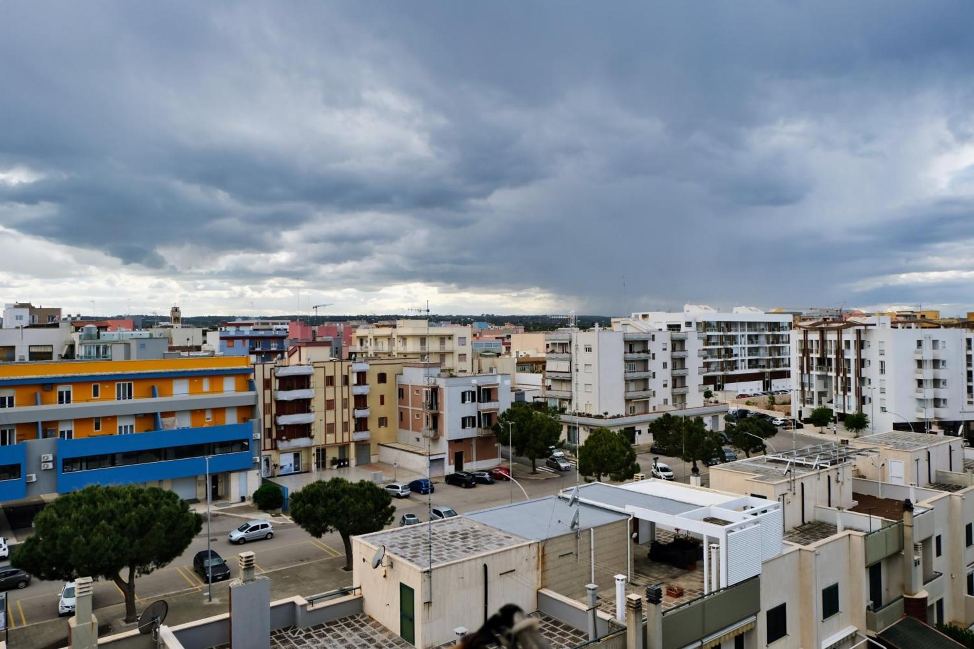 Mare Mary - Appartamento Vista Mare A Monopoli Exterior foto