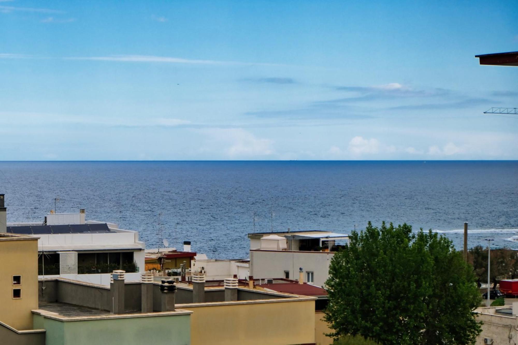 Mare Mary - Appartamento Vista Mare A Monopoli Exterior foto